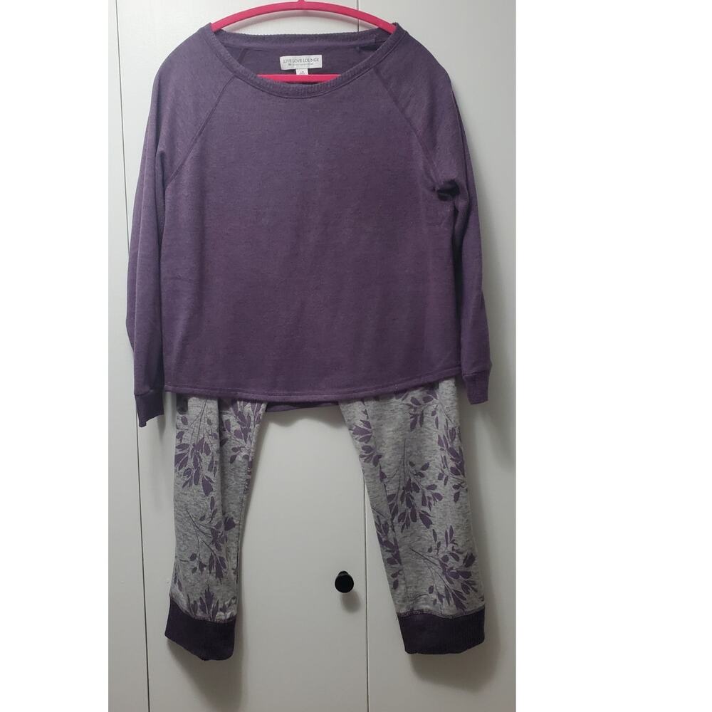 Live Love Lounge  by Karen Neuburger 2 piece Large